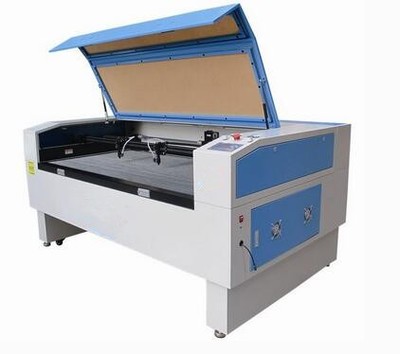 商標(biāo)攝像激光切割機 不規(guī)則產(chǎn)品的自動尋邊定位切割EVA海綿切割 激光切割機 杰達(dá)光電1080圖片_高清圖_細(xì)節(jié)圖-東莞市杰達(dá)光電科技 -